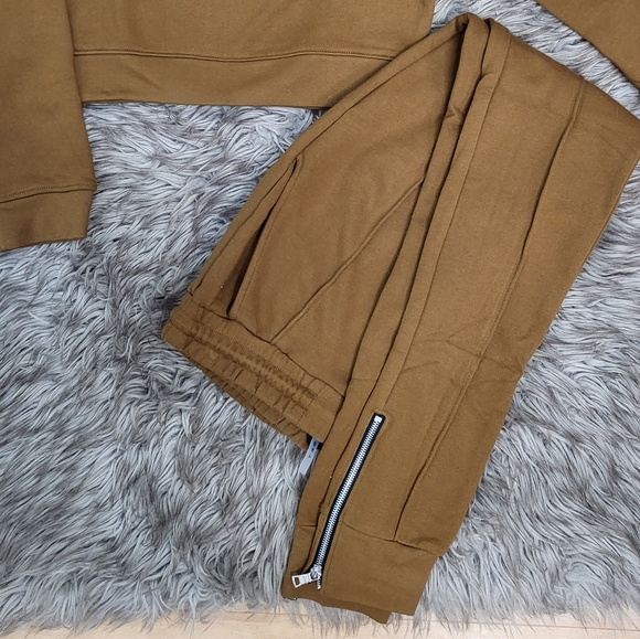 Frech Terry Solid pants set with long sleeve Top and anckels zipper. - Picture 3 of 4